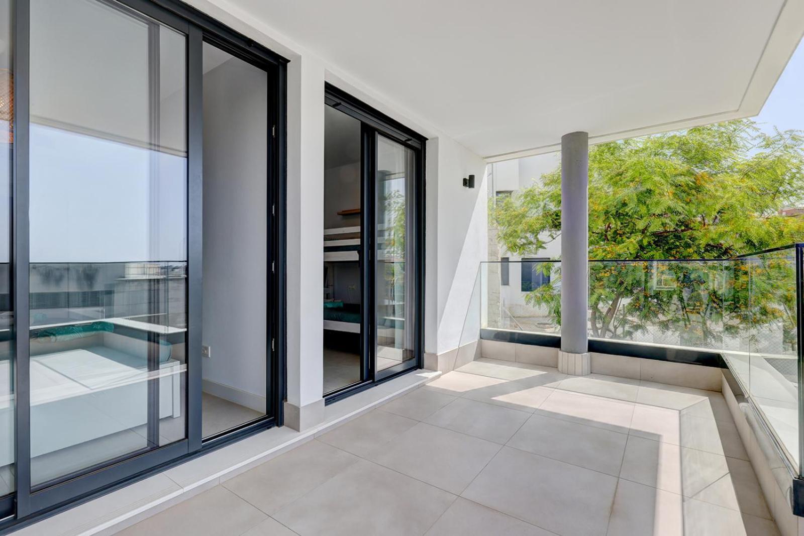 Estepona Place - Spacious Family City Apartment ภายนอก รูปภาพ